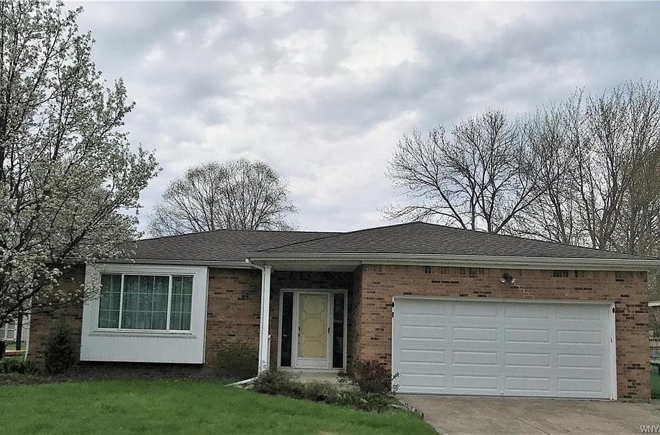 1st image of 108 Christine Dr