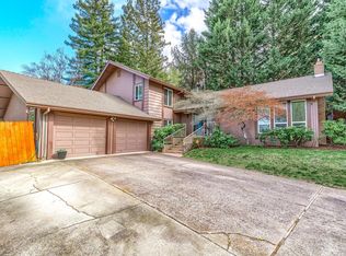 454 S Wexford Cir, Medford, OR