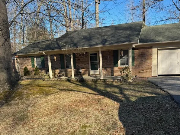 152 Berry St, Camden, TN 38320