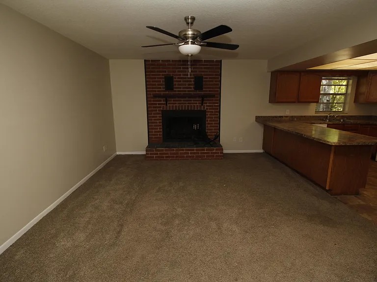 2195 Corey Rd — Photo 2