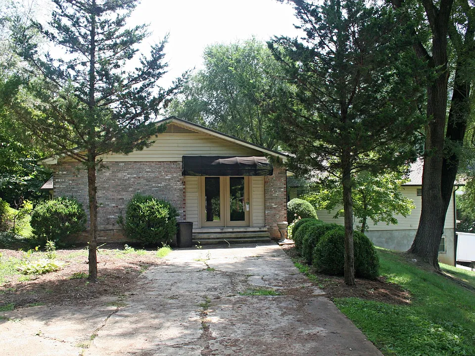 84 Hayes St