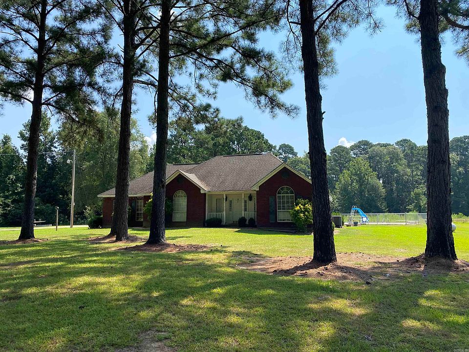1st image of 146 Hillbillie Dr