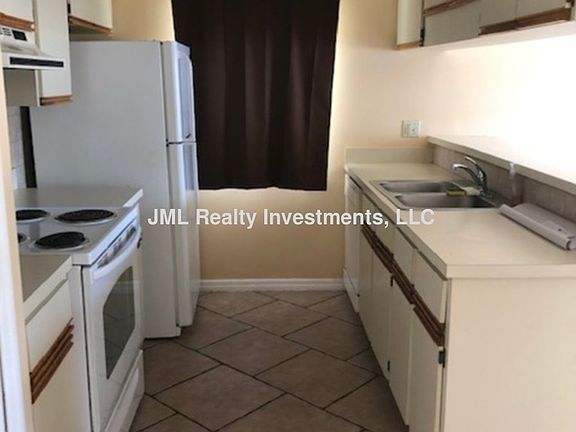 5th image of 437 Wood Rose Ln