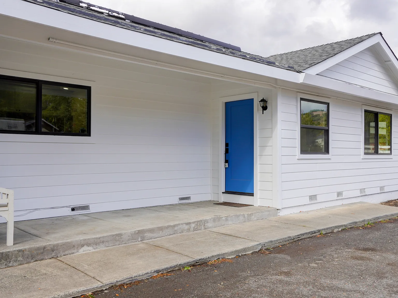 3 bed, 1621 sqft, $4,000 — Photo 2