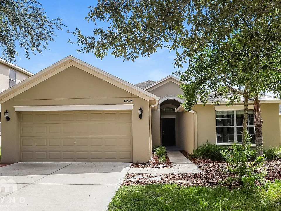 12526 Cricklewood Dr