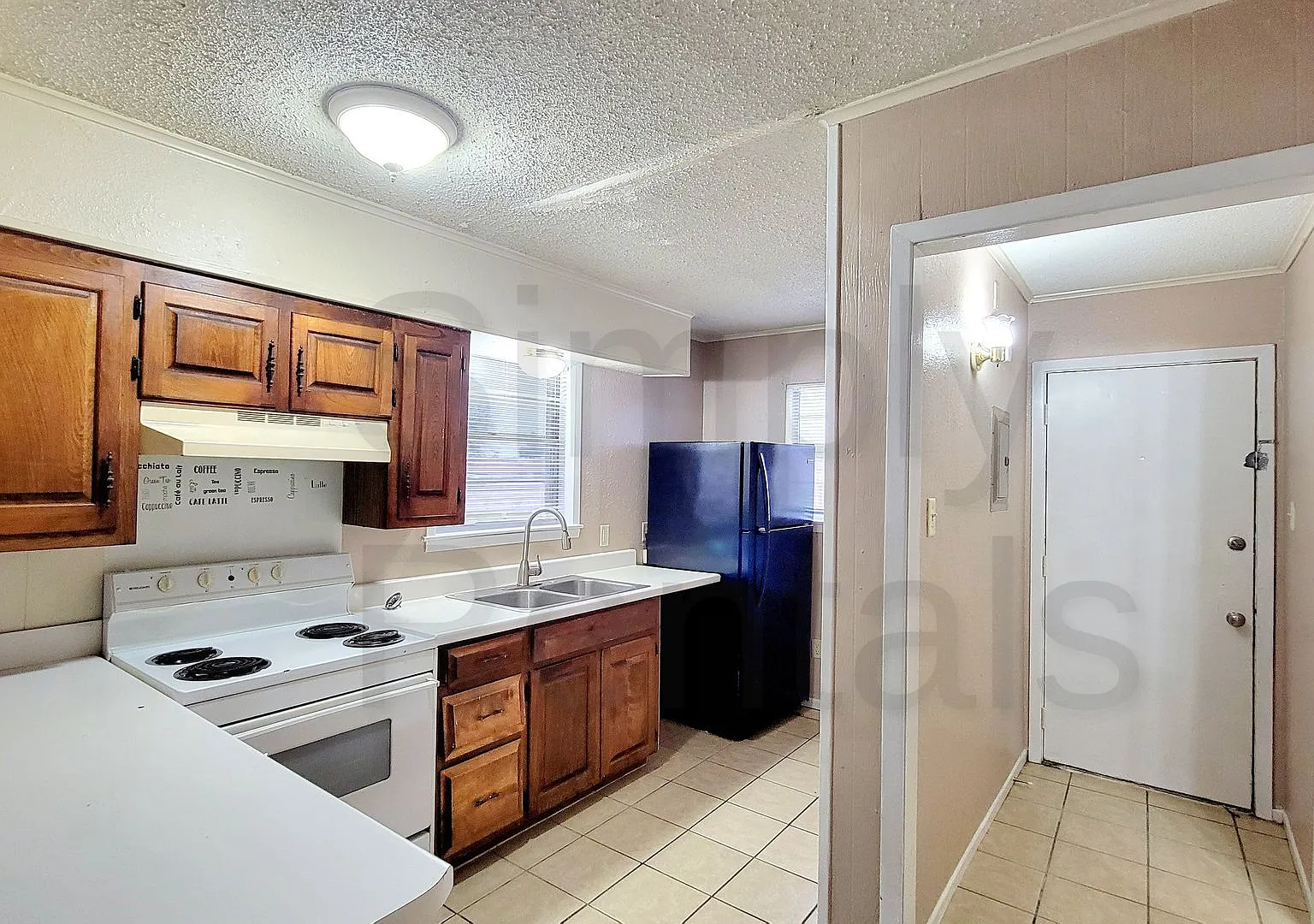 400 Bill Bradford Road — Photo 2
