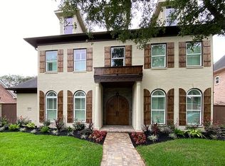 2039 Walnut Green Dr, Houston, TX 77062