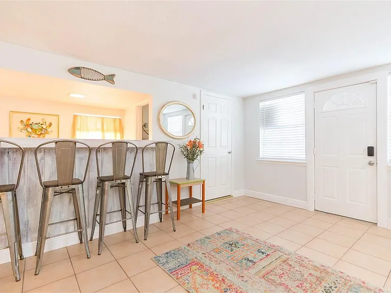 4206 W Wisconsin Ave — Photo 18