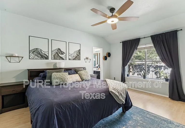 2412 Chestnut Path — Photo 13