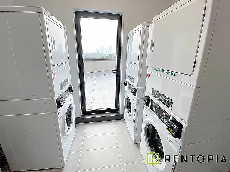 5 Withers St #210 — Photo 10
