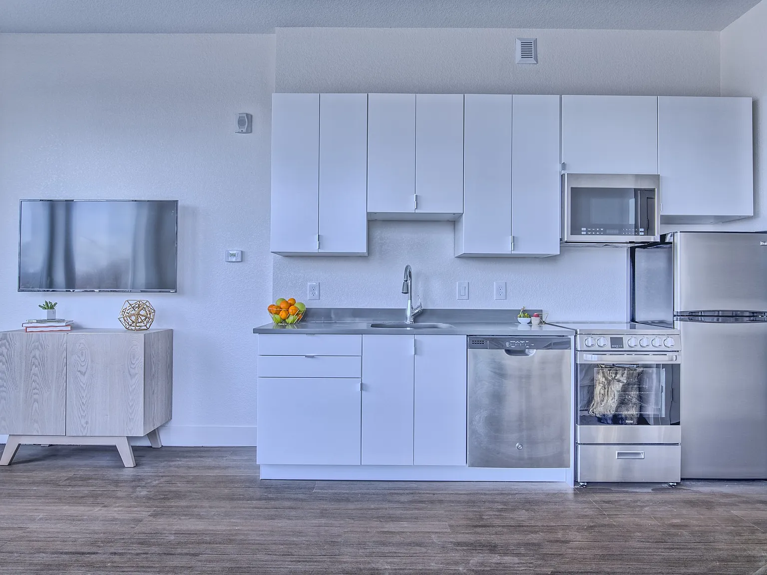 Sloan's Place Apartments — Photo 2