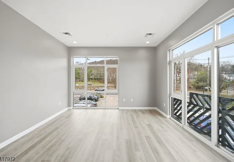 271 Millburn Ave #2D — Photo 15