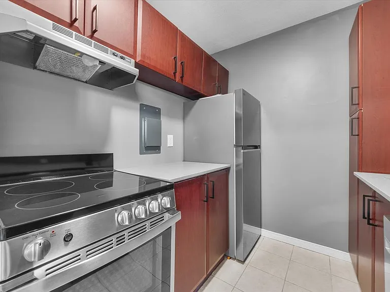 1160 Merivale Rd — Photo 14