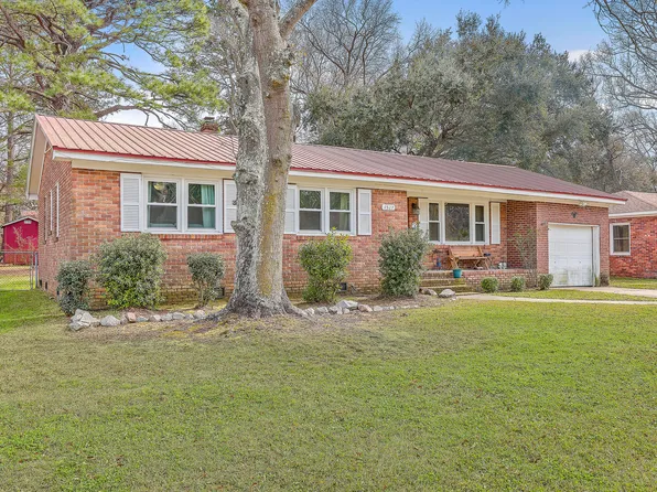 1527 Birthright St, Charleston, SC 29407