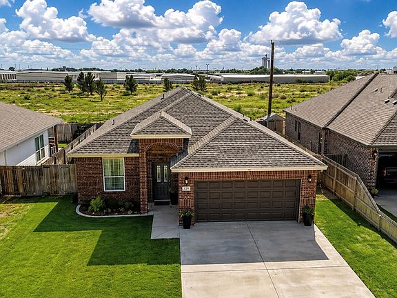 2nd image of 729 Shepherd Cir
