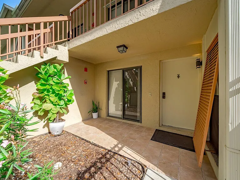 3939 NE 5th Ave #D103 — Photo 19