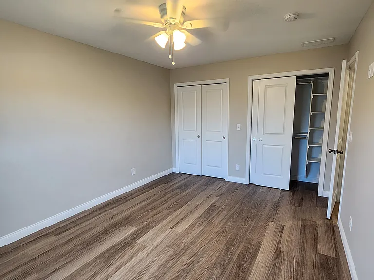 525 W Jennings St #B — Photo 12