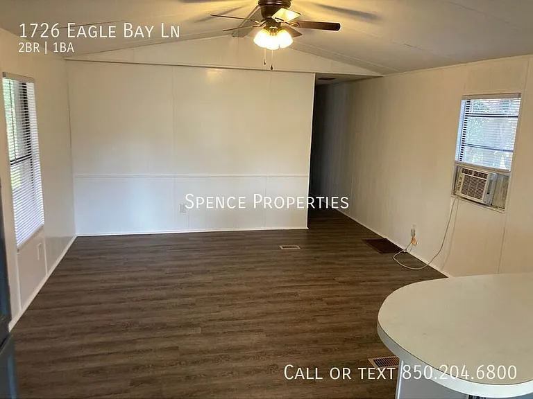 1726 Eagle Bay Ln — Photo 2