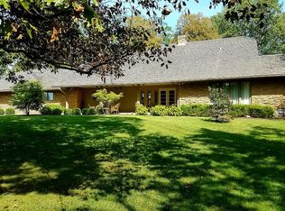 17 Ridgeway Dr, Brownsburg, IN 46112