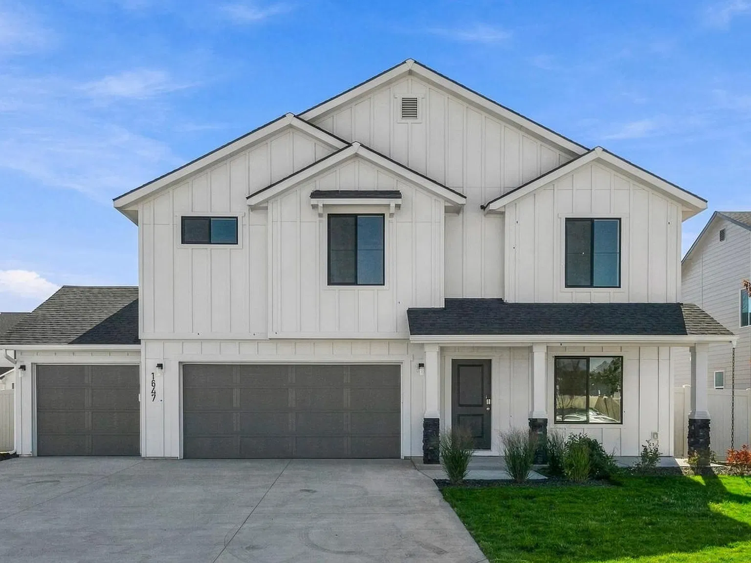 5 bed, 2530 sqft, $2,775 — Photo 1