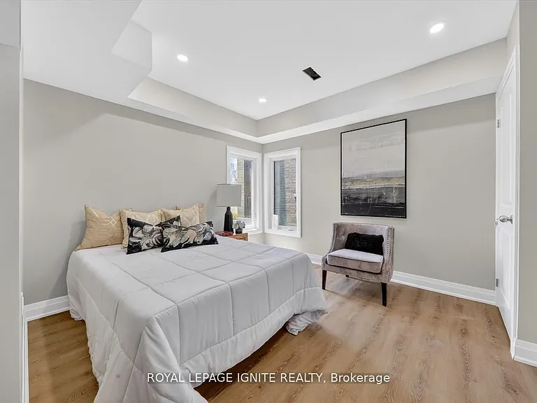 235 Port Darlington Rd — Photo 42