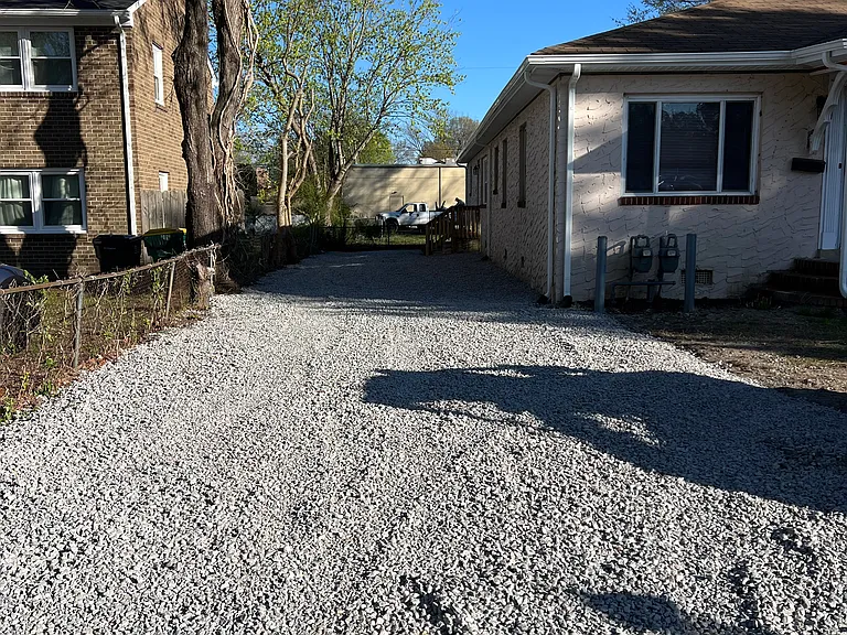 3312 Woodlawn St #A & B — Photo 2