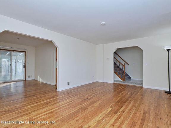 5th image of 86 Melvin Ave