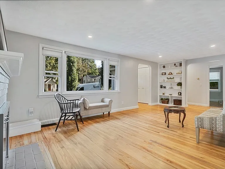 15 Temple Rd — Photo 10