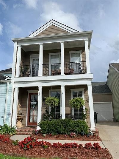 1st image of 555 Oak Glen Dr