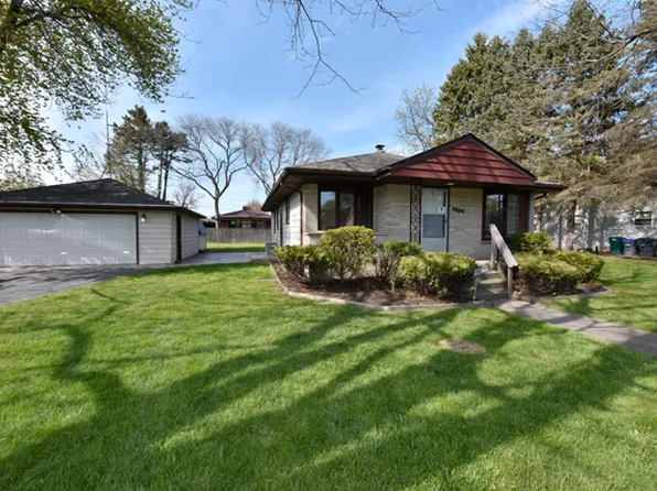 1604 Yale Ave, Zion, IL 60099