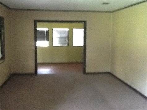 4th image of 105 Lake Ave