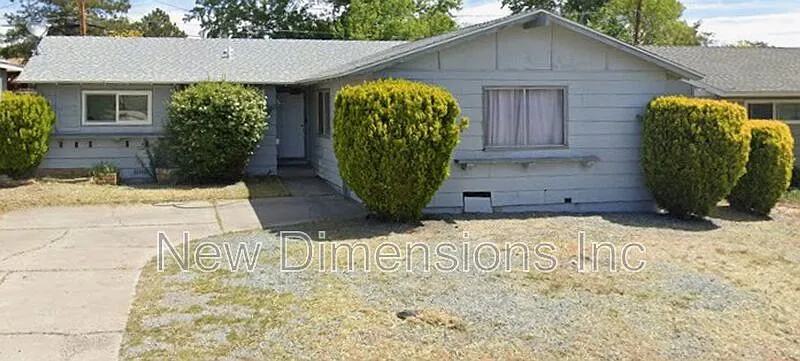 3234 Heights Dr