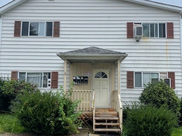 804 9th Ave APT 3