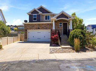 196 E North View Way, North Salt Lake, UT 84054