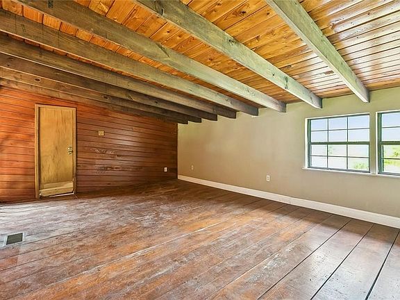 11th image of 42246 Sweeney Ln