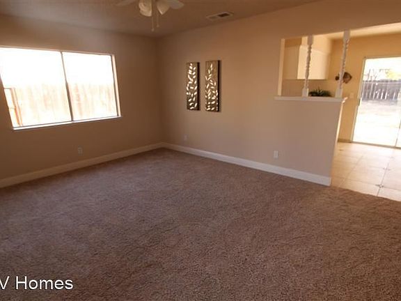 2nd image of 2119 Stratford Way