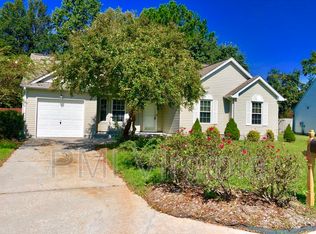 2032 Coral Ivy Ln, Chesapeake, VA 23323