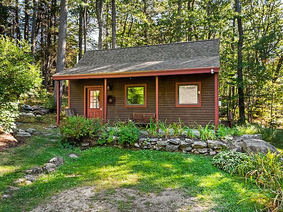 4th image of 410 Gilman Road