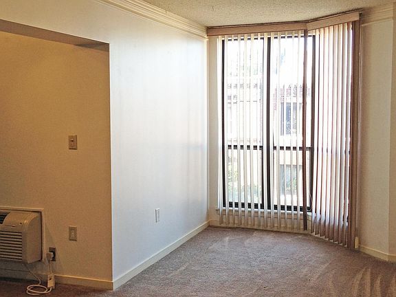 Formal dining area
