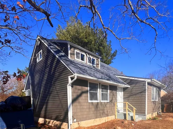 45 Meadowbrook Drive, Brentwood, NY 11717