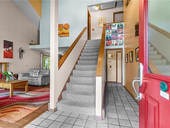 2nd image of 35 Lilly Ln