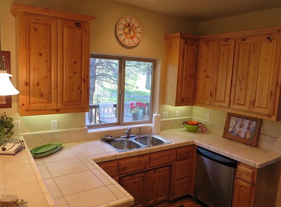 5th image of 3 Dinsmore Dr