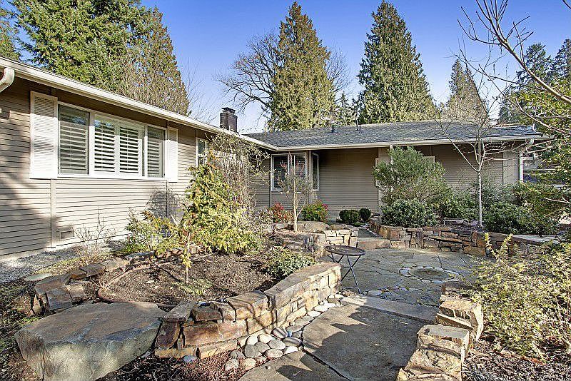 1st image of 10536 NE 122nd St