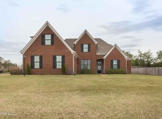 14350 Choctaw Ridge Dr, Olive Branch, MS 38654