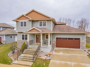 328 Little Bear Dr, Middleton, WI 53562