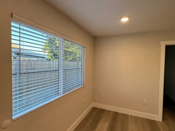 922 N Martin St #2, Rialto, CA 92376