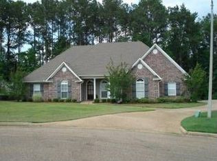 404 Overlook Dr, Brandon, MS 39042