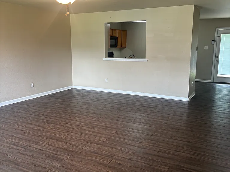 26379 Millstone Dr — Photo 3