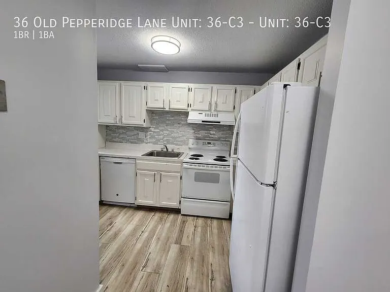 36 Old Pepperidge Ln #C3 — Photo 12