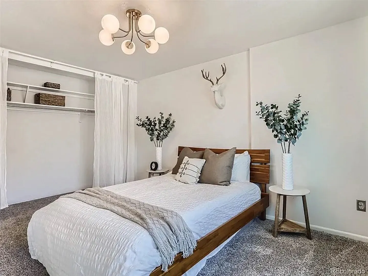 Homey Denver 2BR | Near Hospitals + Parking in a Great Neighborhood — Photo 4